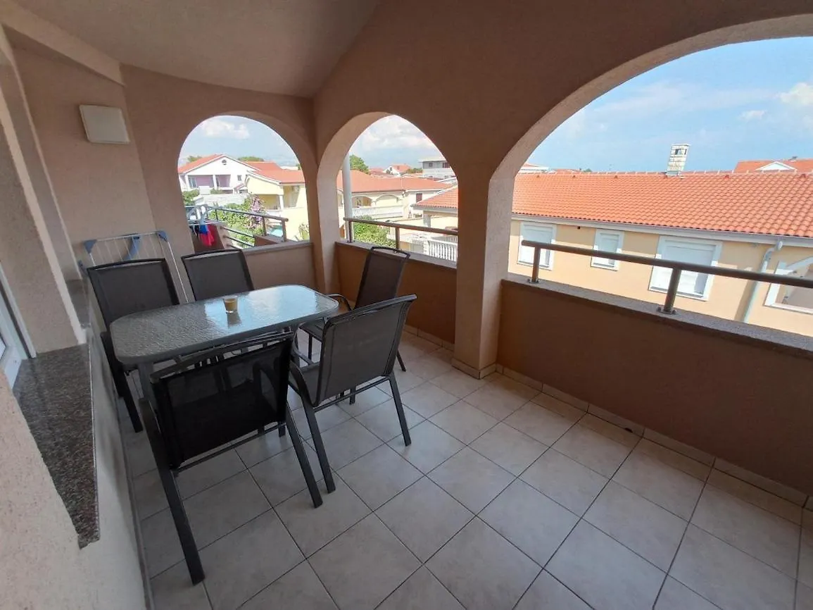 Villa Dobra Holiday Apartments Vir
