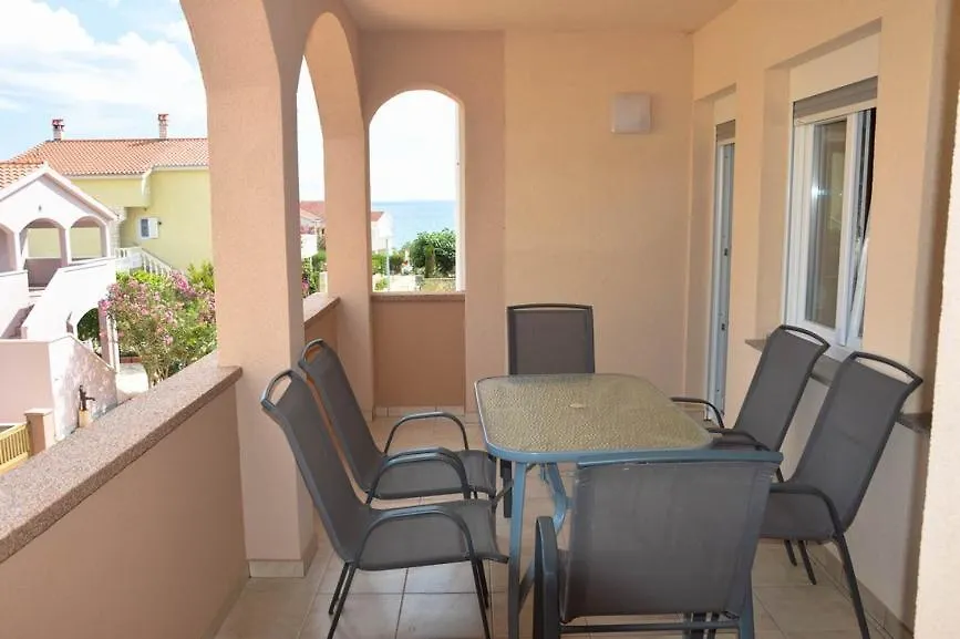 Villa Dobra Holiday Apartments Vir 0*,  Croatia
