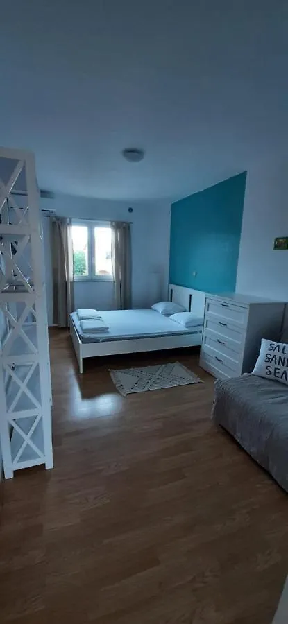 Villa Dobra Holiday Apartments Vir