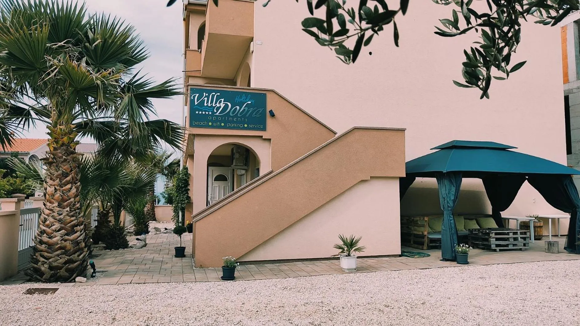 Villa Dobra Holiday Apartments Vir